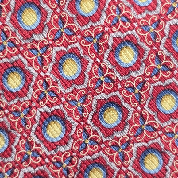 Hickey Freeman Neck Tie Red Blue Geometric 100% Silk Made‎ in Italy - Picture 2 of 7